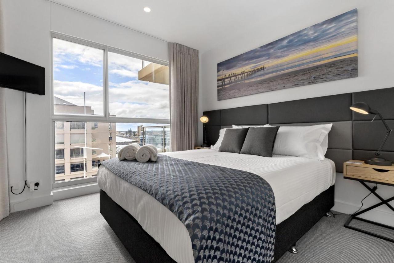 Belle Escapes - Wine Down At The Pier Apartment Glenelg Exterior photo