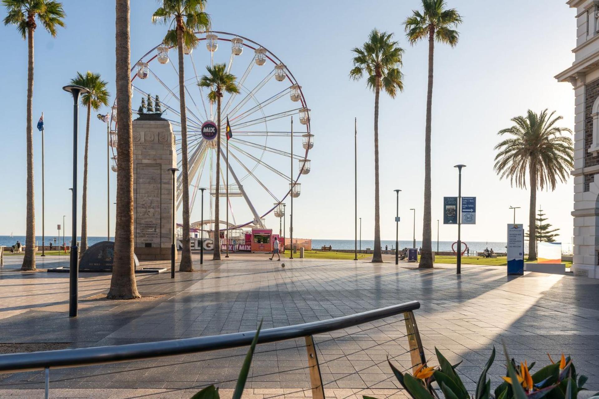 Belle Escapes - Wine Down At The Pier Apartment Glenelg Exterior photo