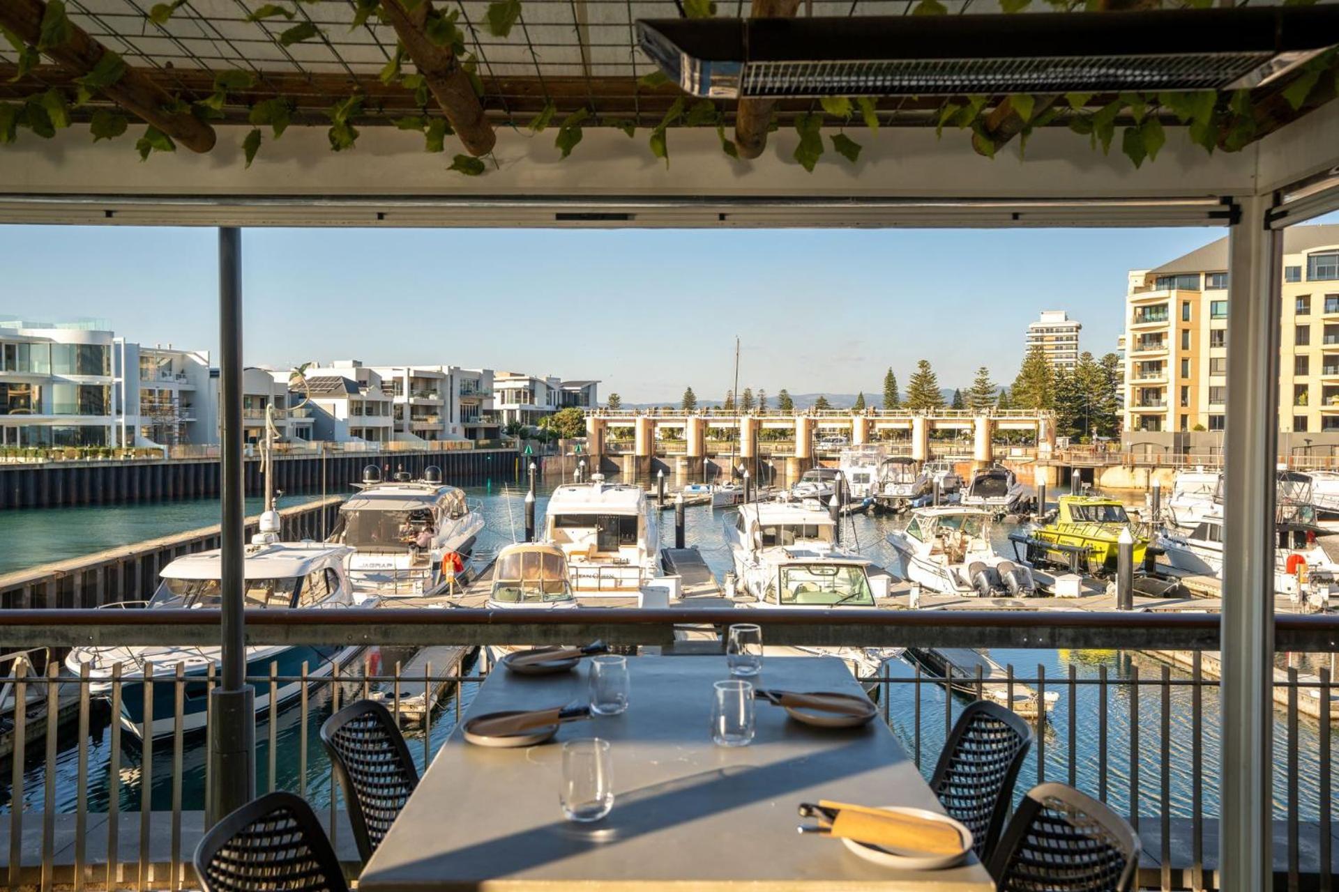 Belle Escapes - Wine Down At The Pier Apartment Glenelg Exterior photo